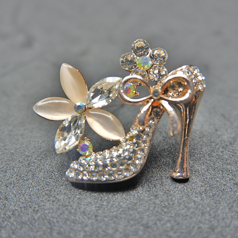 Bross Sepatu  Kaca