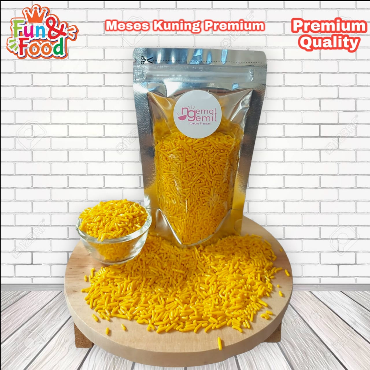 

Meses Pouch Kuning Meses Butiran Coklat Sprinkle Topping Donut Kue Bolu Kualitas Premium