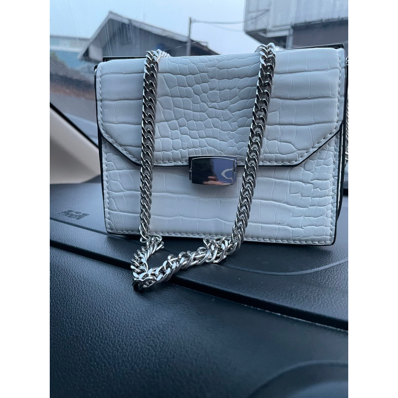 Preloved tas kecil merek Zara