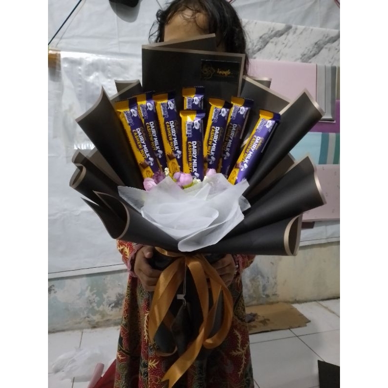 

bouket coklat dairy milk