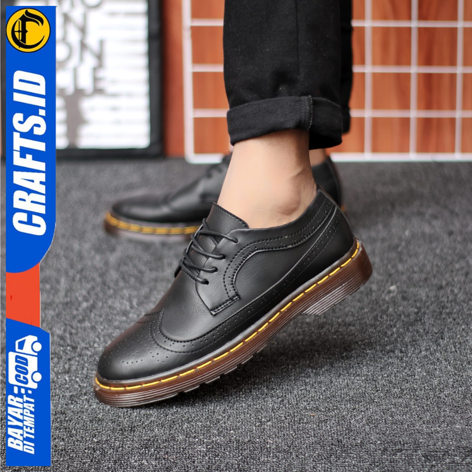 Sepatu Formal Pria Pantofel Hitam Casual Kulit Pu Original Docmart Kerja Pria Crafs Wingtif