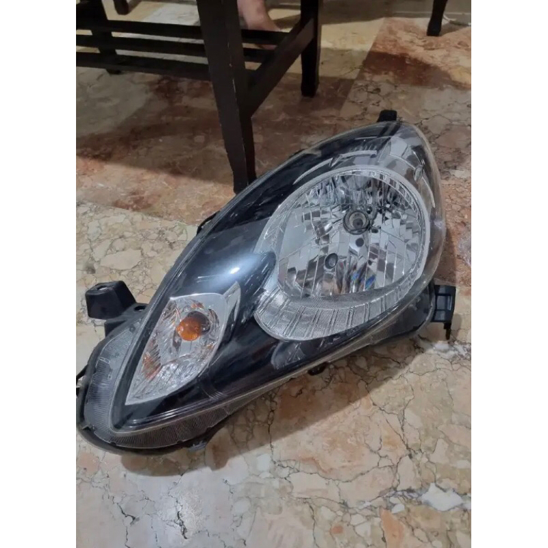 lampu depan brio E 2014