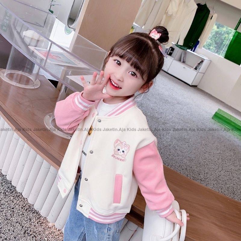 Jaket Varsity Anak Perempuan (1 th - 18 th) PRINCESS LINABELL STELLA LOU Jaket Bomber Varsity Baseball Cute FLeece 1 2 3 4 5 6 7 8 9 10 11 12 13 14 15 16 17 18 Tahun Jacket KIDS Mix Kombinasi 2 Warna Two Tone Korean Style Pink Soft Baby Pink Jaketin Aja