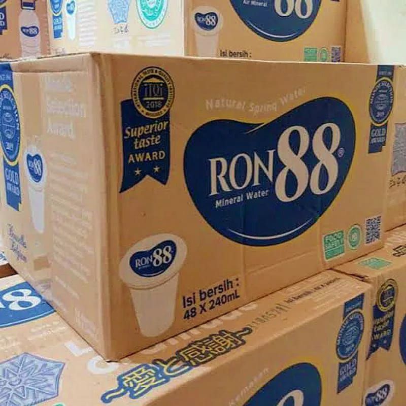 

AIR MINERAL RON 88 CUP / AIR MINUM RON88 KEMASAN CUP