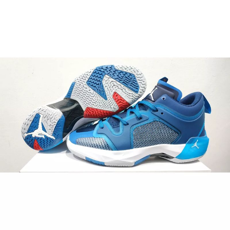 SEPATU BASKET AIR JORDAN 37 LOW FRATERNITY