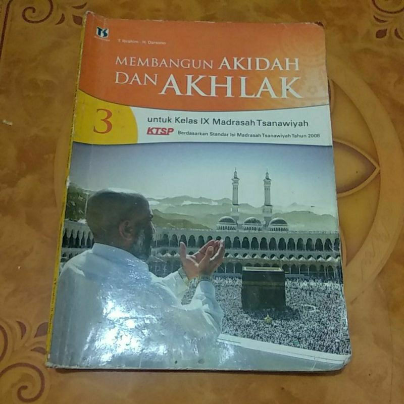 

Membangun Aqidah Dan Akhlak kelas 9