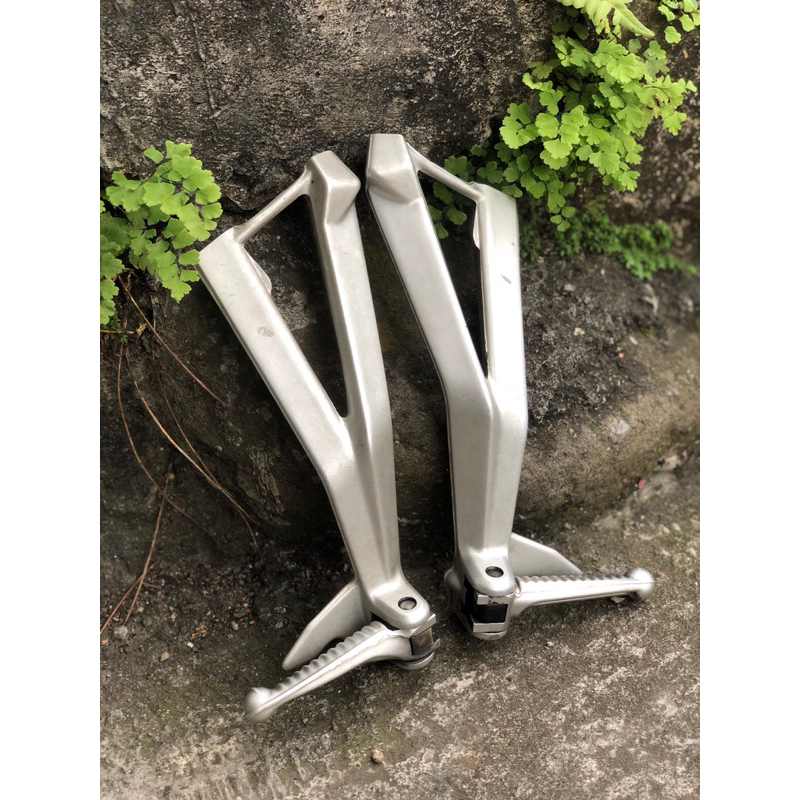 Footstep DUCATI EVO 848 Original Postep Belakang Pijakan Belakang Ducati Evo Original Copotan Motor