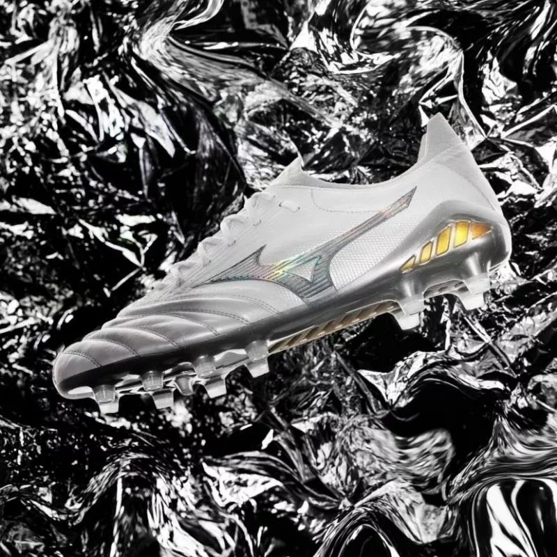 Sepatu Bola Mizuno Morelia Neo 3 Beta Elite FG Hologram White Original
