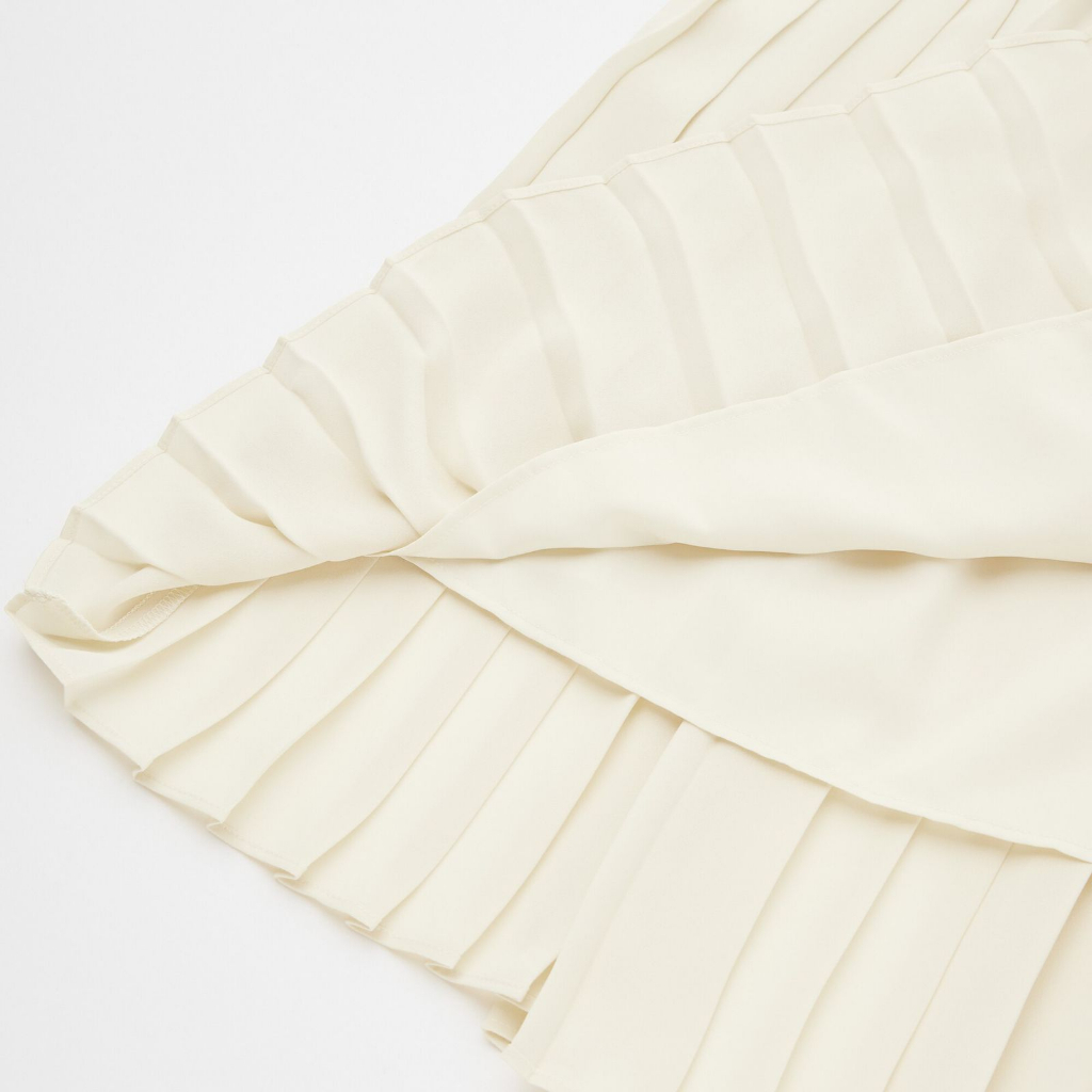 GU Uniqlo Pleated Long Skirt