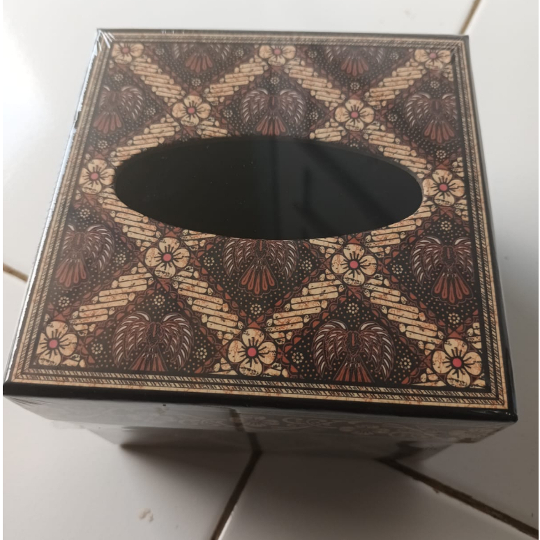 KOTAK TISU TEMPAT TISU
