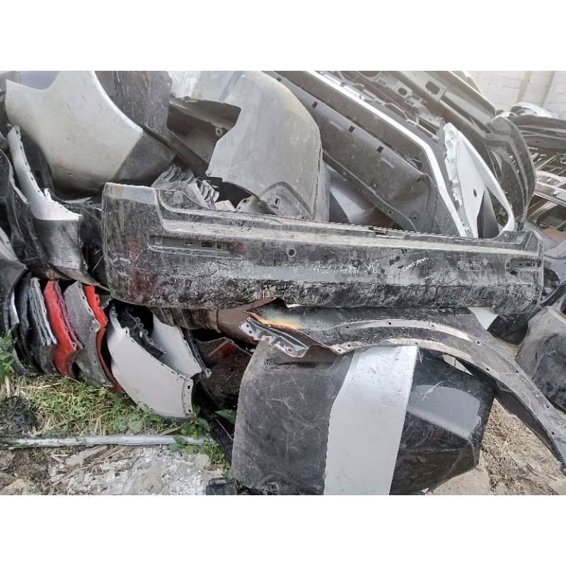 bumper bemper belakang Luxio