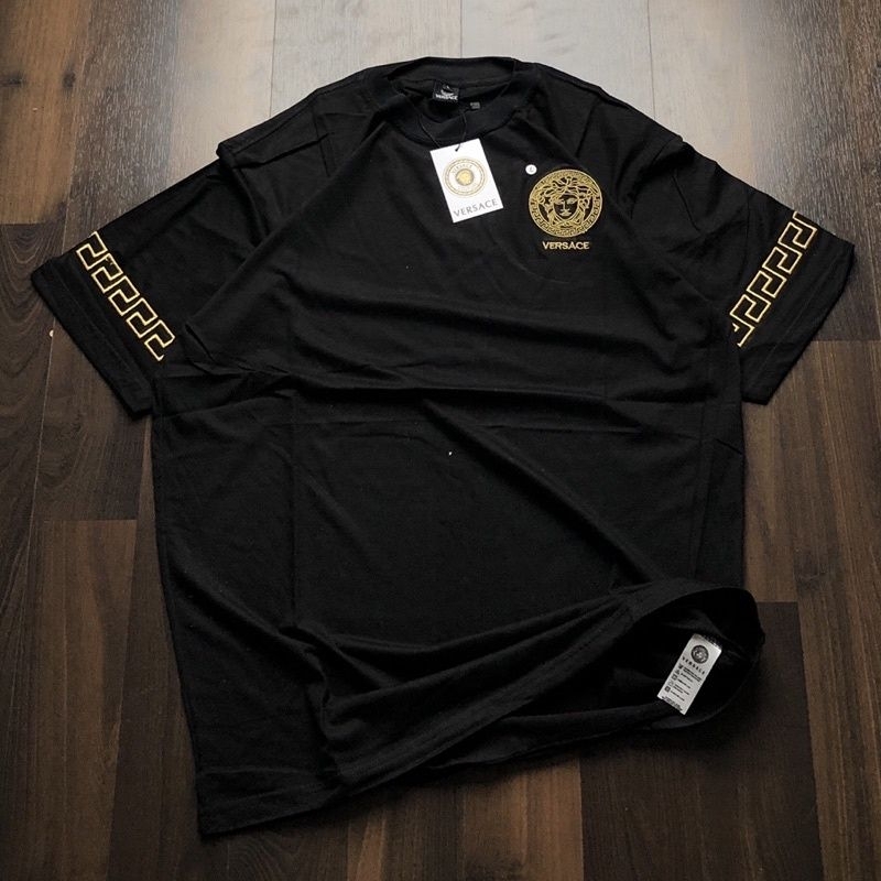 KAOS VERSACE - LOGO SAMPING BORDIR FULLTAG &amp; LABEL