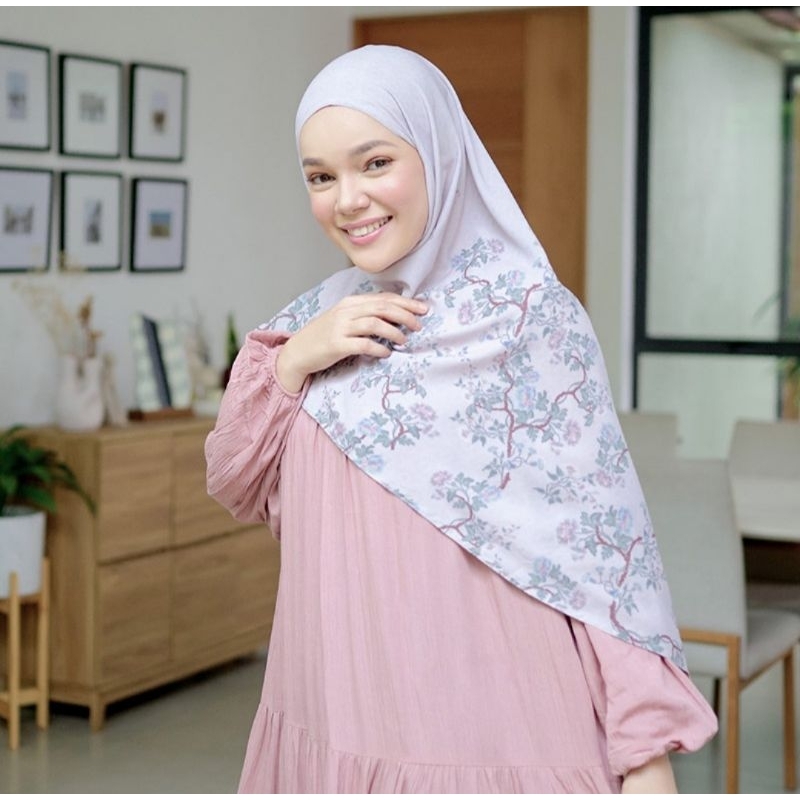 doa hijab by dewi sandra baiti khimar preloved lilac ash
