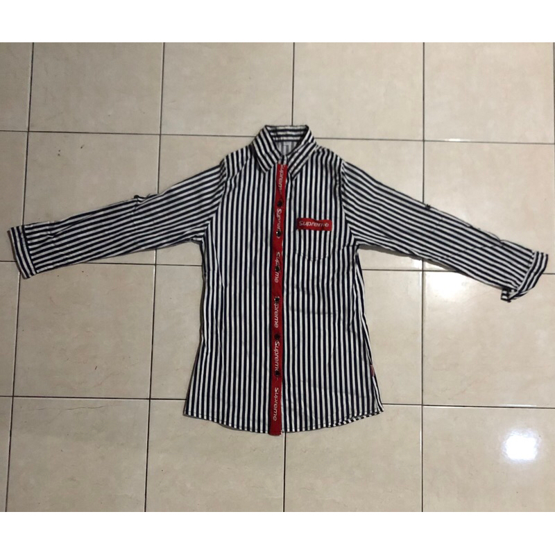 Preloved Kemeja Salur slimfit