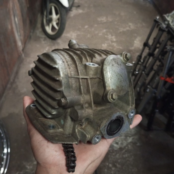 {Bekas} Blok Head Cylinder Kop Block Supra 125 Fi Blade 125 Fi Supra Helm in Berkualitas