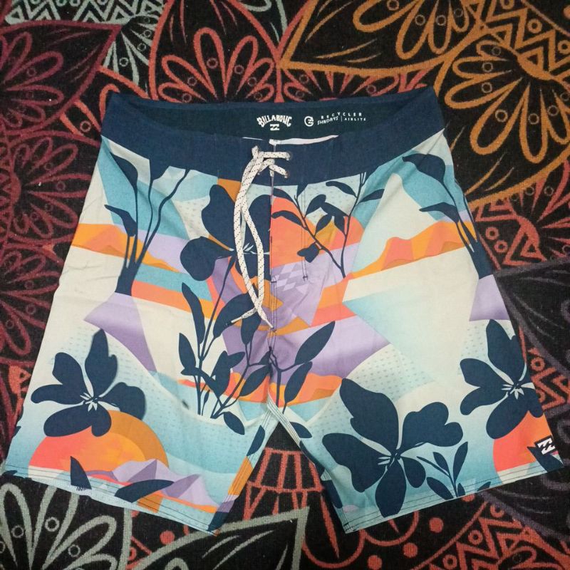 Billabong Boardshort Sundays airlet ( size 30 )