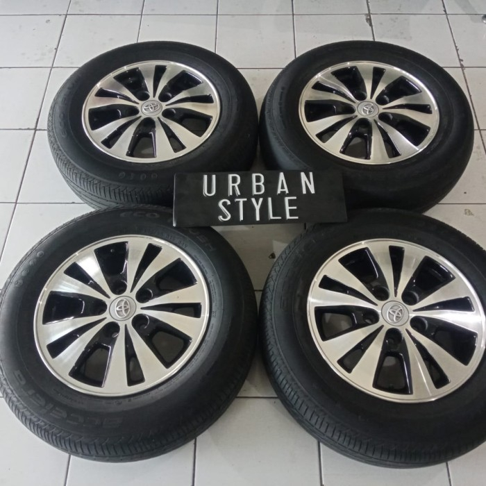 VELG MOBIL ORI STD INNOVA V R15X6 PCD 5X114 ET45 + BAN 205 65 R15