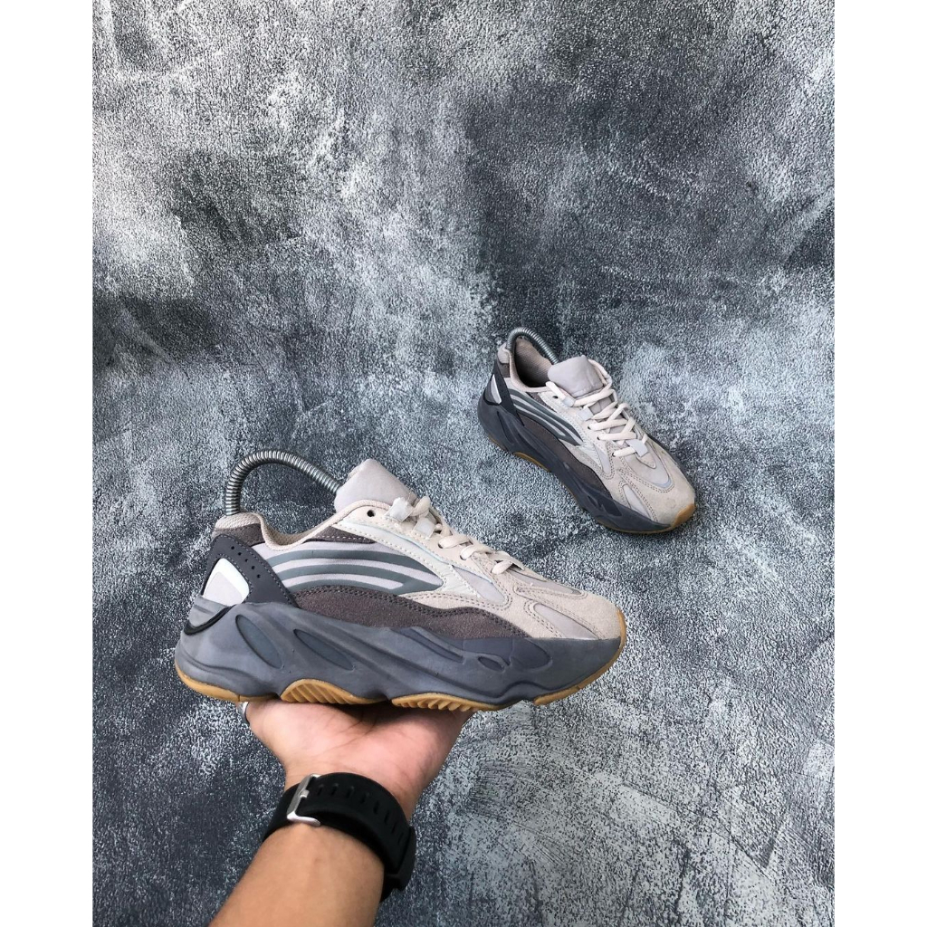 Adidas Yeezy Boost 700 V2 Tephra Reflektif