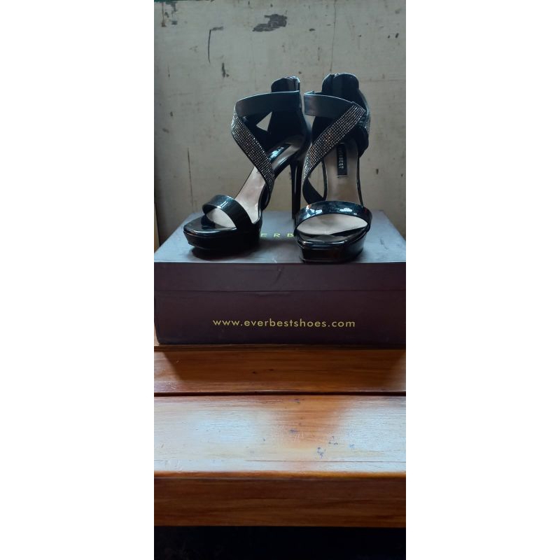 prelove sepatu Everbest Hebi size 36