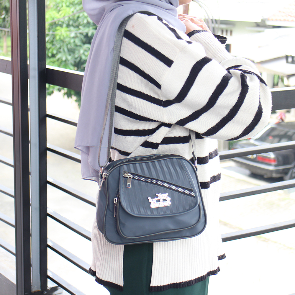 Luna Aura Tas Selempang Wanita Jovana Motif Salur 2 Ruang Slingbag Wanita Simple &amp; Mewah Tas Wanita Kekinian Tas ootd