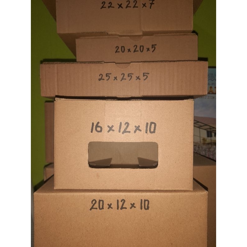 

kardus die cut 16x12x10 cm polos
