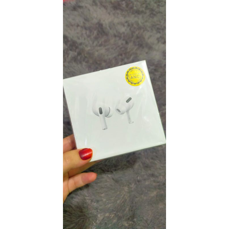 AirPods Pro Wireless Charging Case