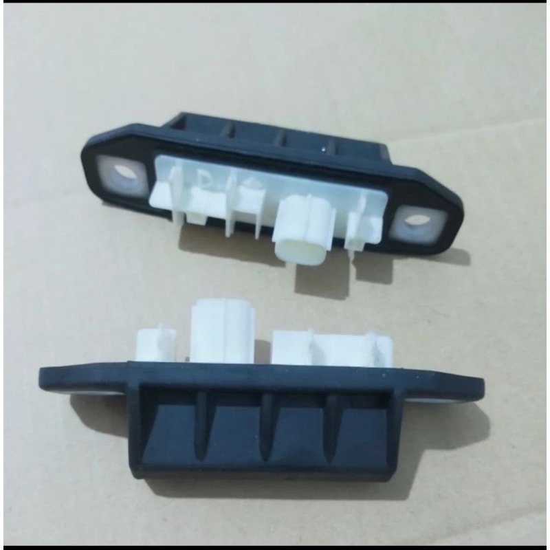 switch saklar pintu bagasi Innova reborn Fortuner vrz yaris original baru