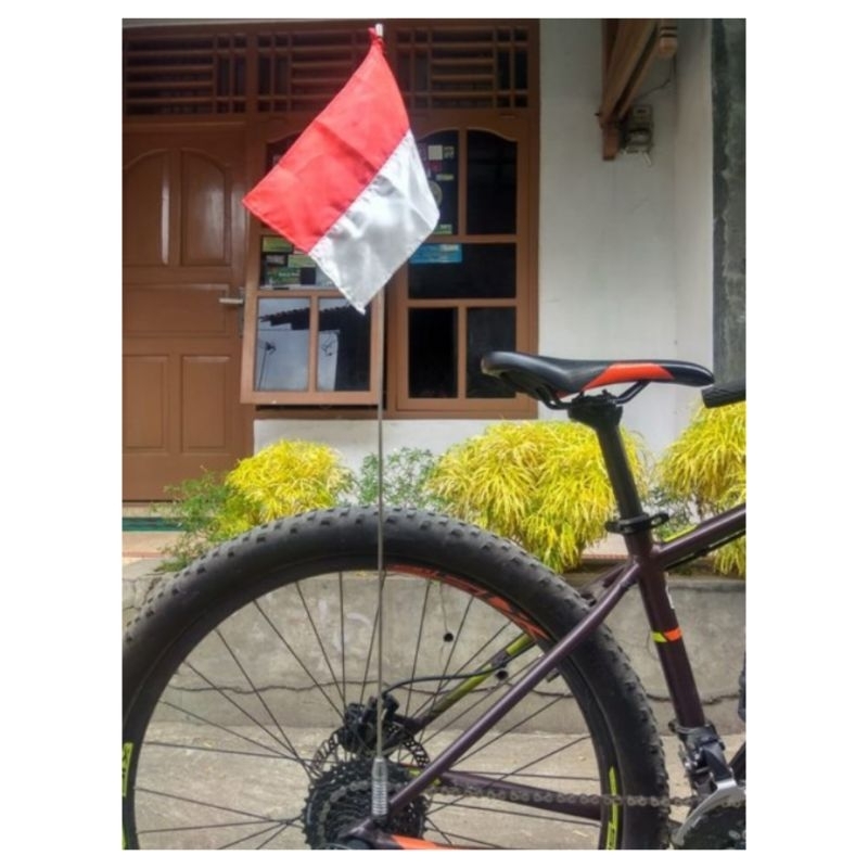 BENDERA MERAH PUTIH SEPEDA