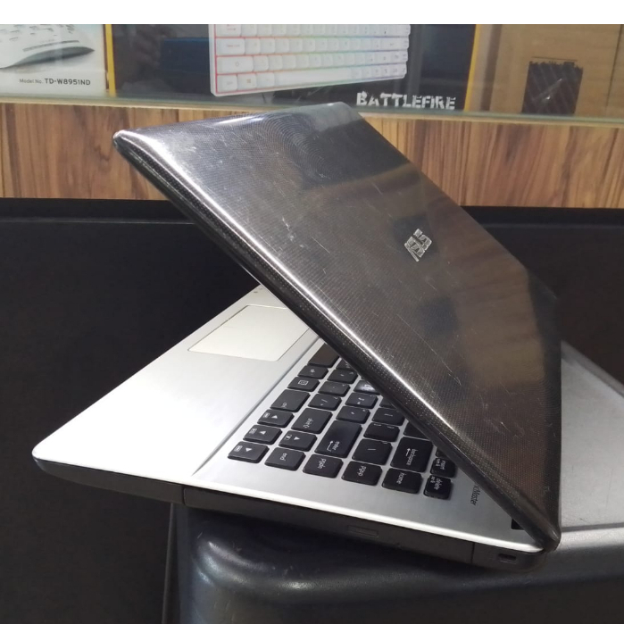 Leptop Laptop Asus  Intel core i3 ram 4gb 128 gb ssd 14 inch siap pakai 2 jutaan ram 4gb ssd 128 gb