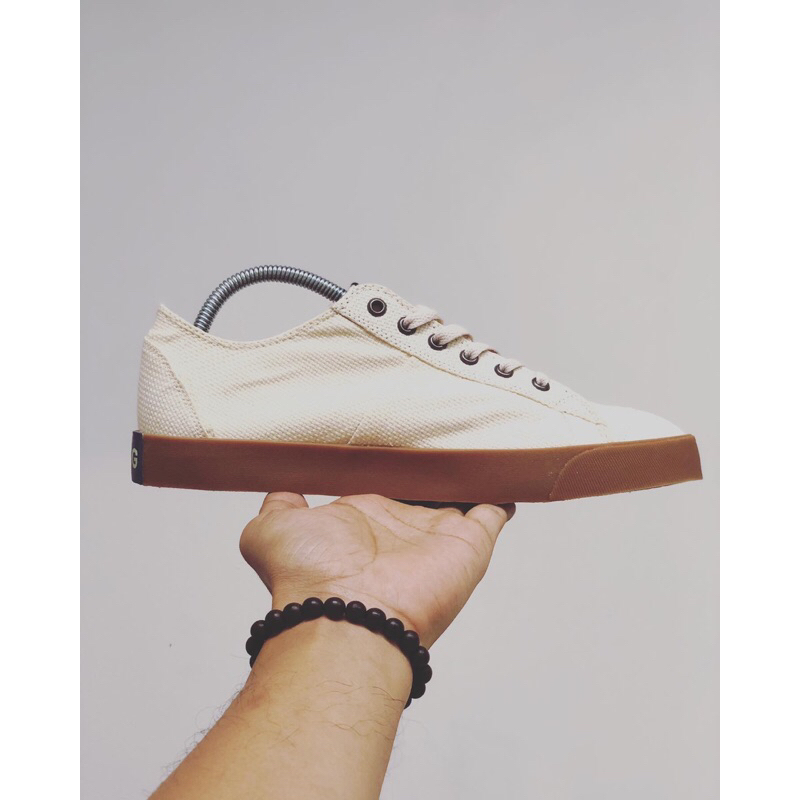 SEPATU BRODO - Vantage Lo Waffle Ecru Off White GS - 42