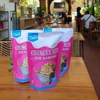 

CRUNCHY BITE stik bawang