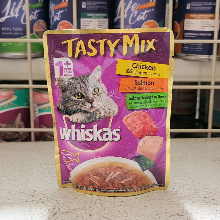 Whiskas Tasty Mix Sachet Chicken Salmon Wakame Seafood In Gravy pouch 70G Wet Food