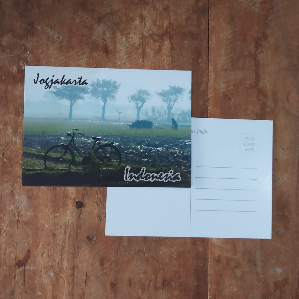 

Kartu Pos Jogja Postcard Sepeda Pinggir Sawah