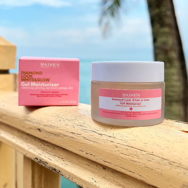 DIAMOND LOOK WHITE AND GLOW MOISTURIZER + FREE BLEACHING 1 PCS MAJABIN BEAUTY | Moisturizer Wajah | 