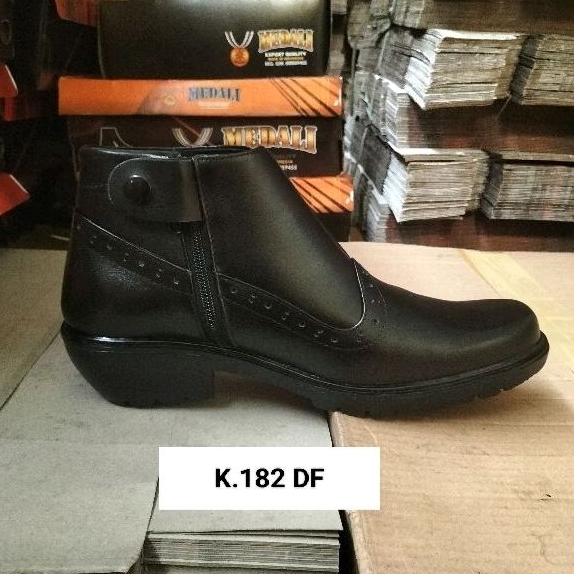 Sepatu kulit boots medali kantor / Dinas sepatu kerja formal