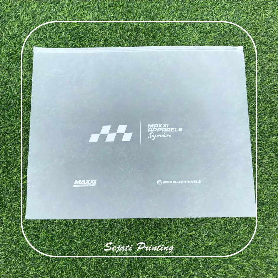 

(Size 45cm x 35cm) Sablon Zipper Bag, Pouch Bag, Mika Zipper, Mika Zipper Premium, Zipper, FREE DESAIN - SEJATIPRINTING