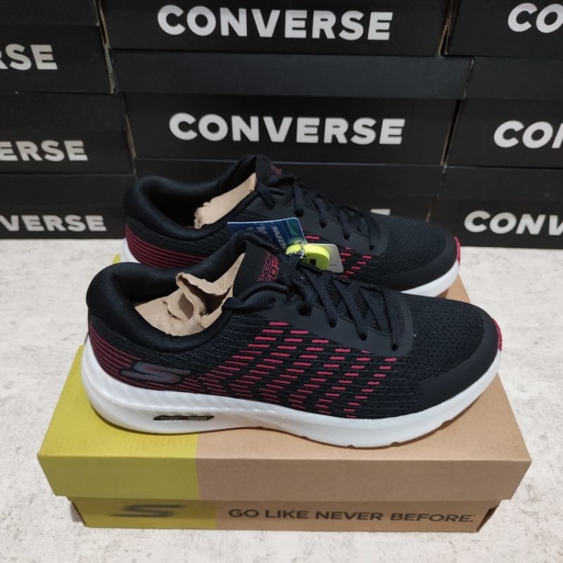 Skechers GO RUN HYPER BURST-HAPTIC ROAD Men's - Black/Red