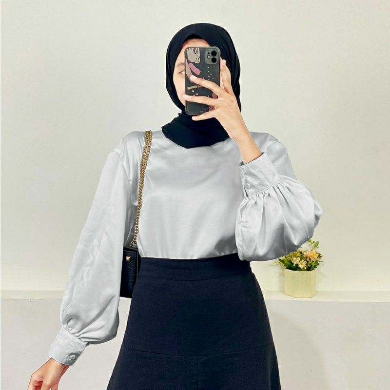 BLOUSE SATIN LENGAN BALON BLOUSE WANITA