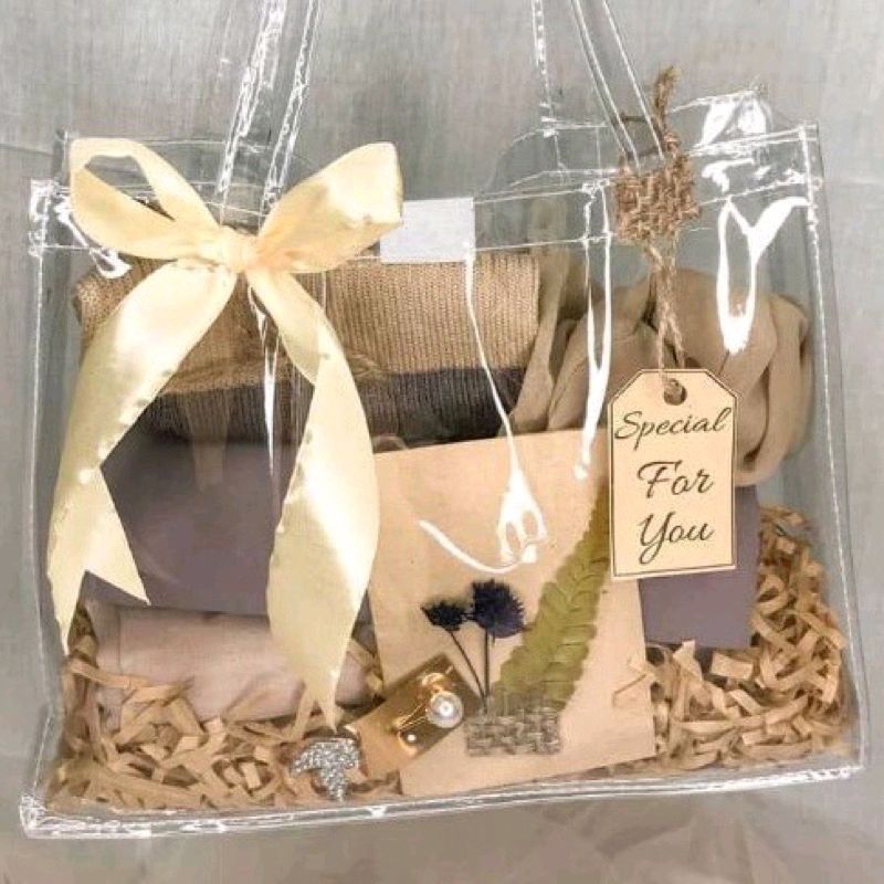 

Tas Mika P35 x L15 x T40 Tas Hampers Mika Goodiebag