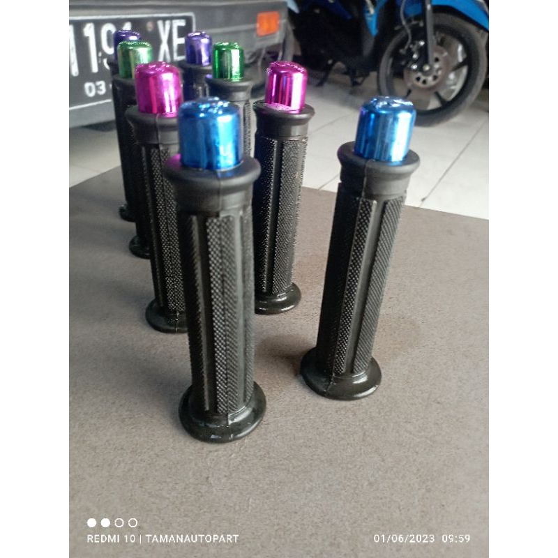 HAND GRIP VARIASI MOTOR LAKI/SPORT