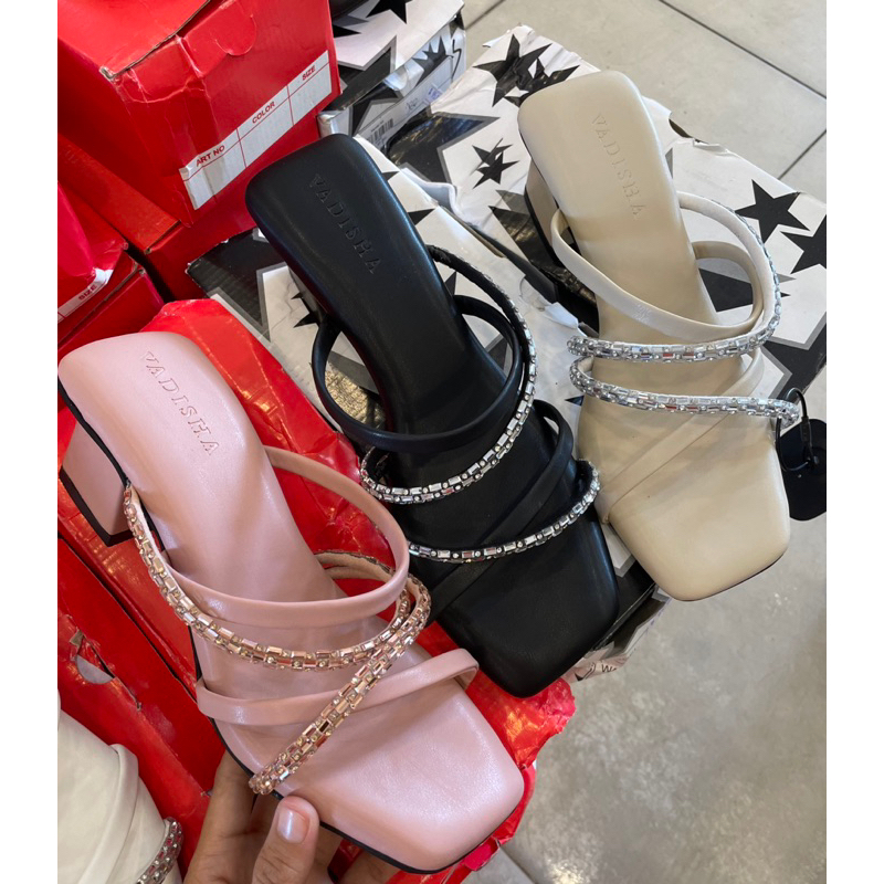 SEPATU VADISHA (BB 11)