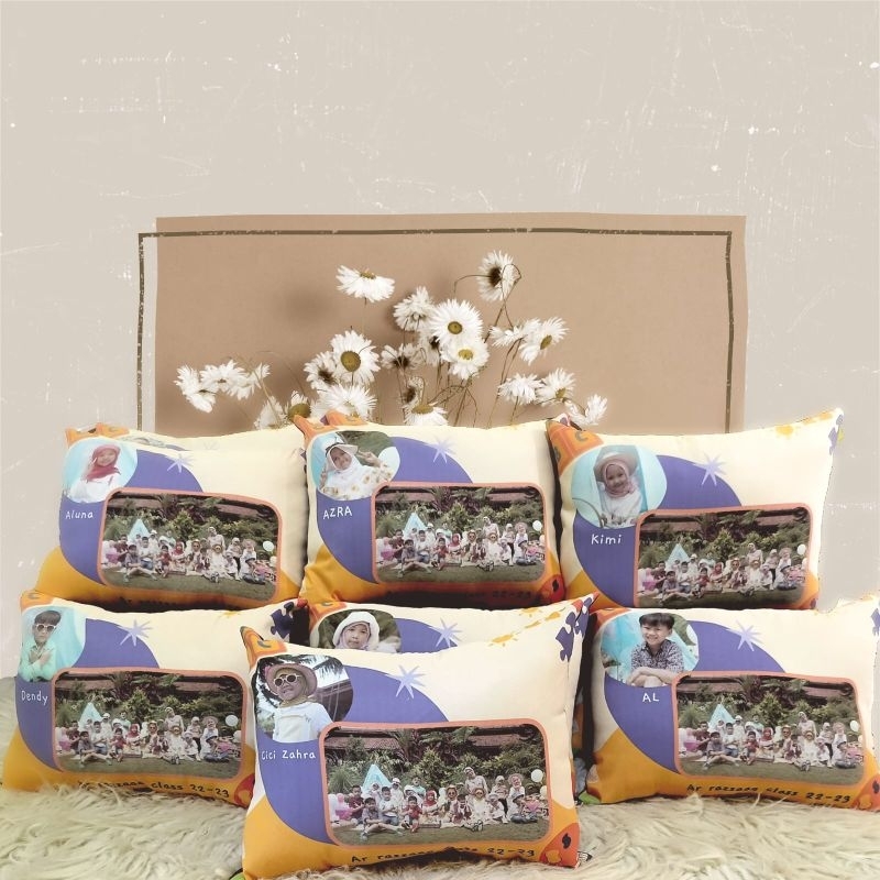 Bantal custom , kado wisuda