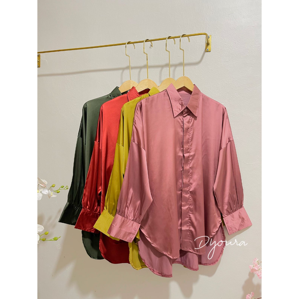 Atasan wanita kekinian/ atasan wanita lengan panjang/ kemeja satin terbaru/ kemeja polos cewek
