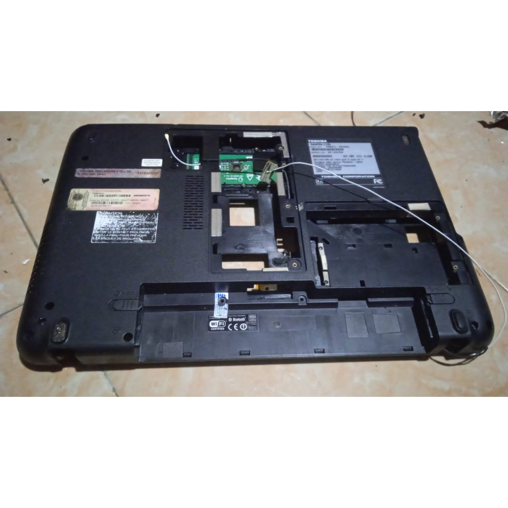 Casing Kesing Bawah Buttom + Keyboard  Toshiba L745