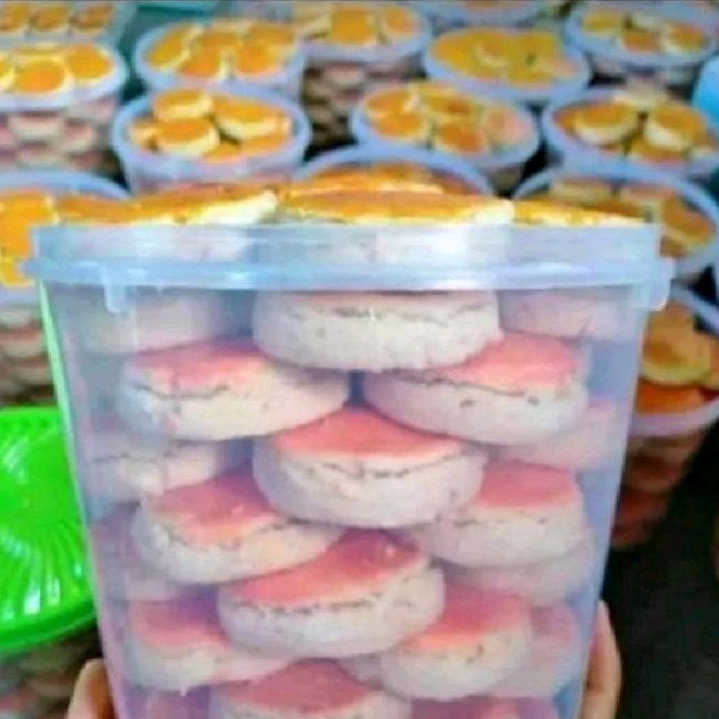 

kue kacang toples isi 50