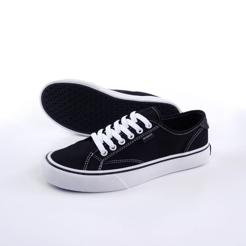 SEPATU MOOS OX GOOFY BLACK WHITE 100% ORIGINAL SEPATU PRIA & WANITA BEST SELLER