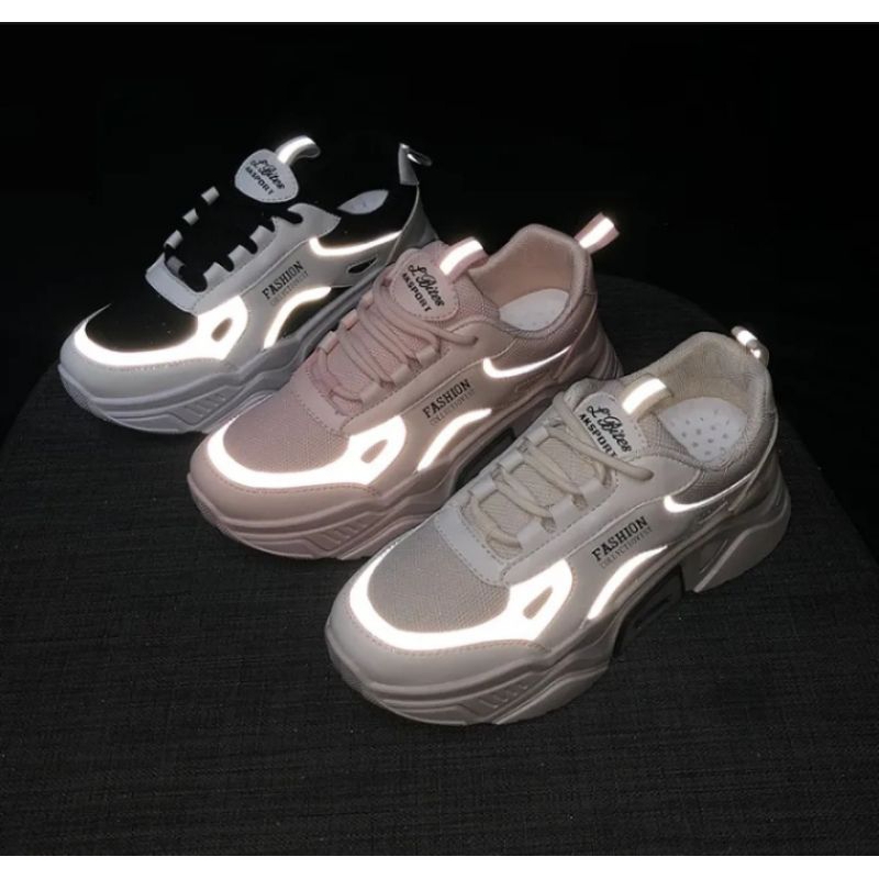 SEPATU SNEAKERS BISA NYALA KOREAN WANITA
