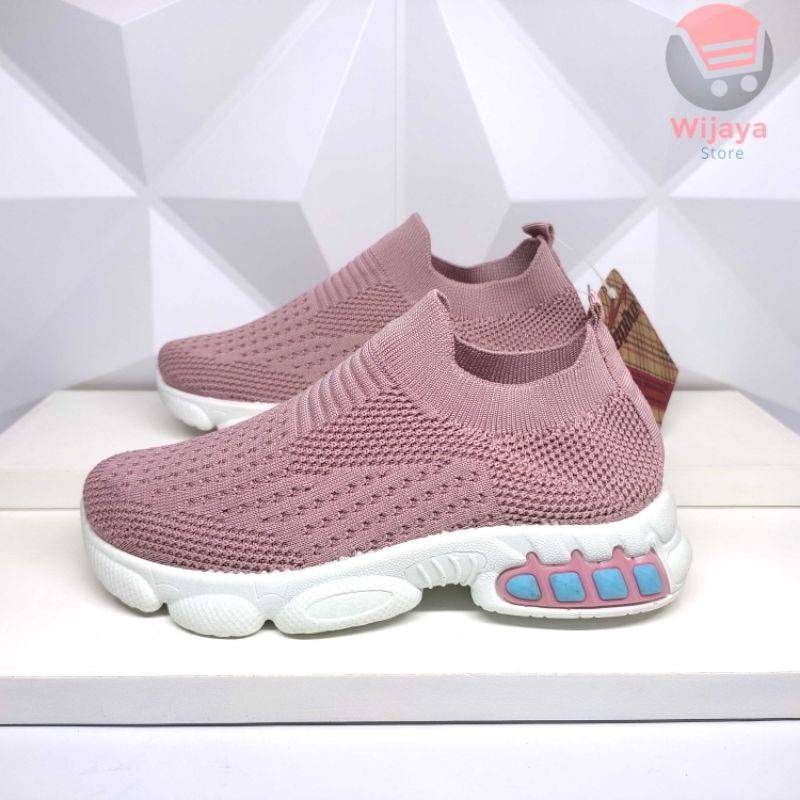 Sepatu Sneaker Rajut Anak Perempuan Import Rafa Alisan Fashionable dan Praktis untuk Aktivitas Olahraga