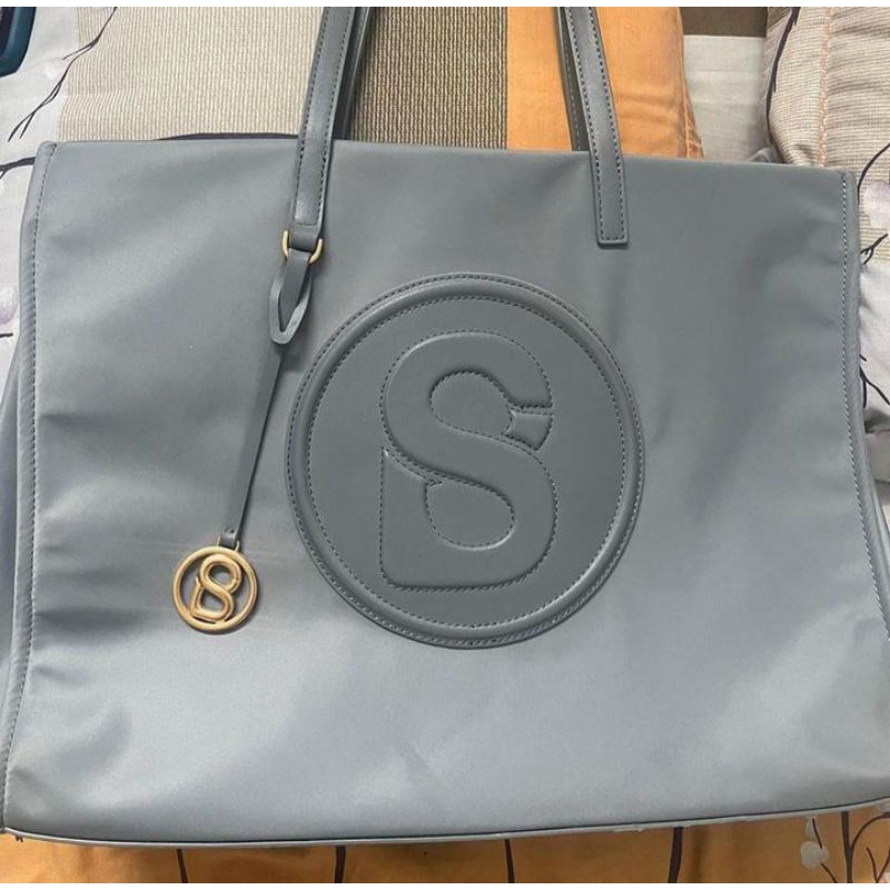 Aaliya Nylon Tote Bag Buttonscarves