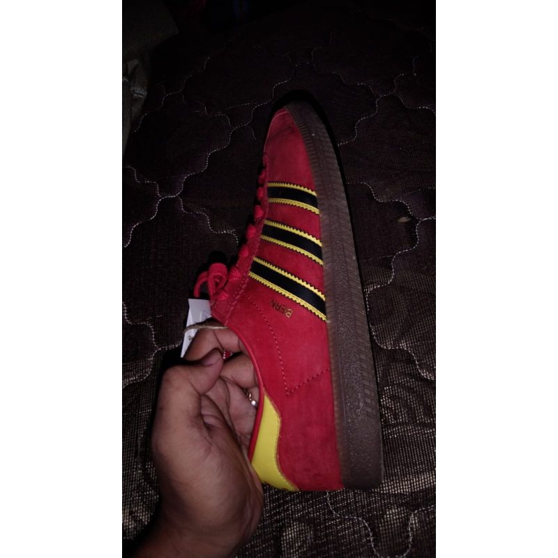 adidas bern merah